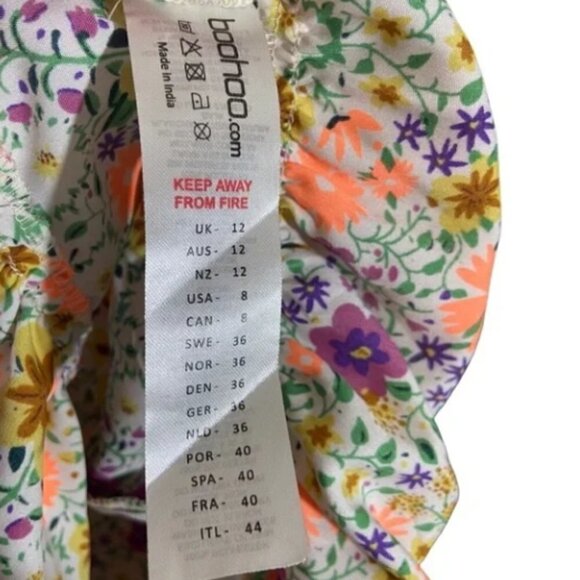 Boohoo Cream Purple Ditzy Floral Print Y2K style Halter neck Skater Mini Dress - Picture 4 of 8